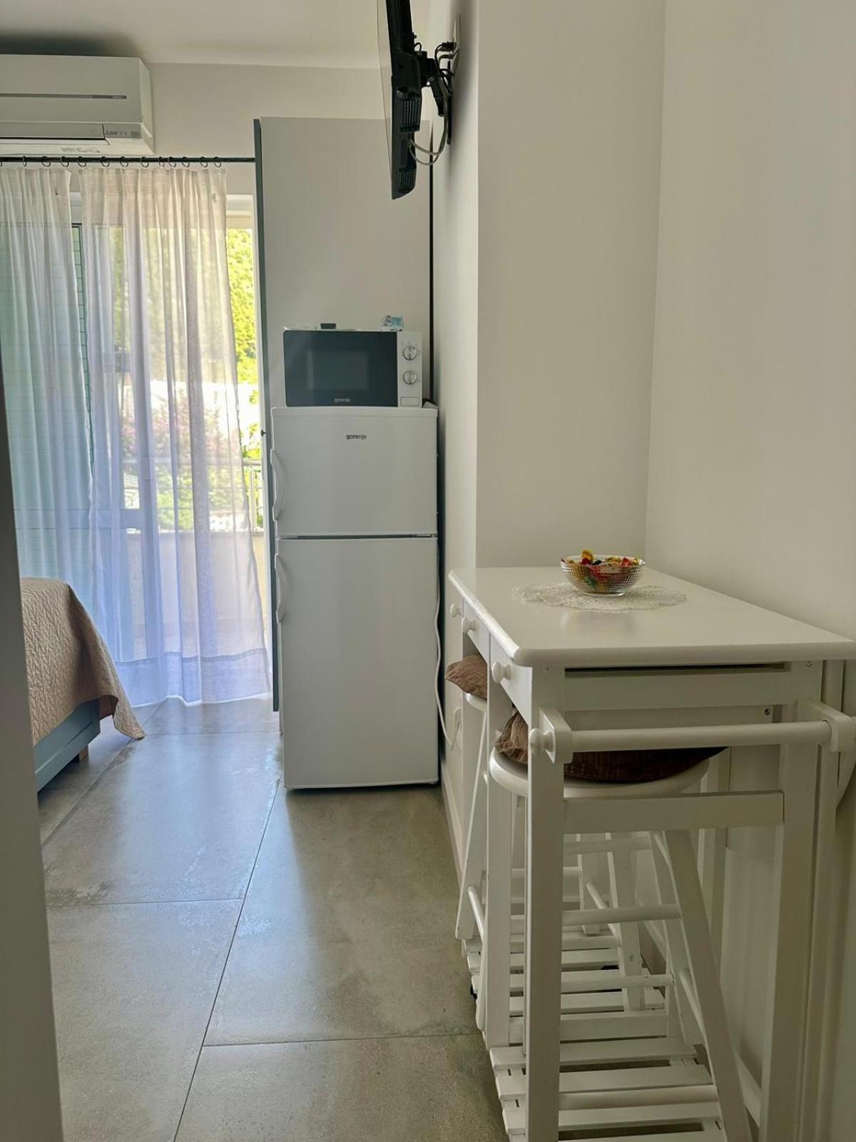 Apartments Lozina ดริเวนิก ภายนอก รูปภาพ