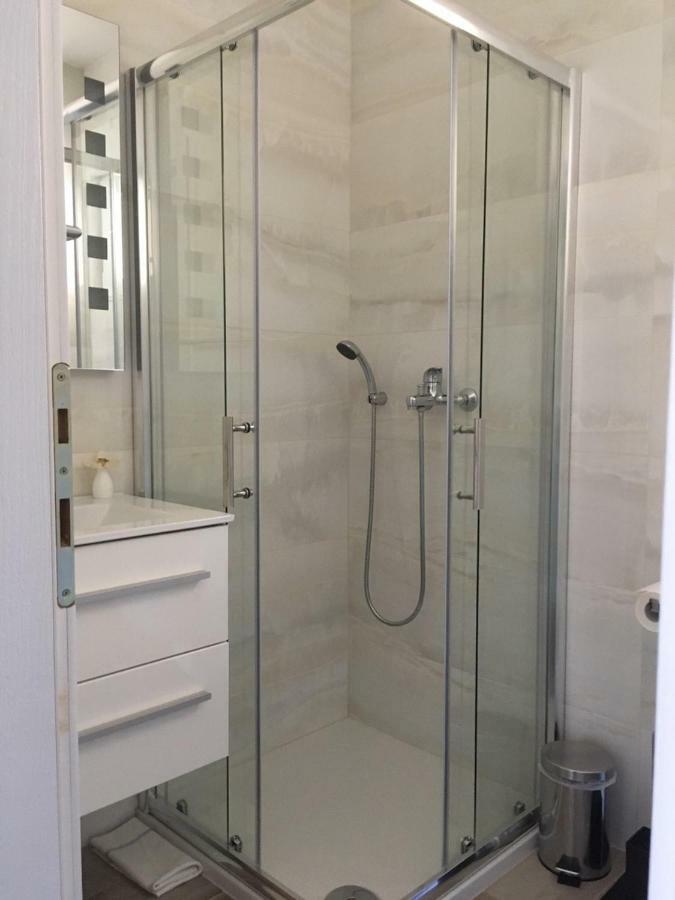 Apartments Lozina ดริเวนิก ภายนอก รูปภาพ