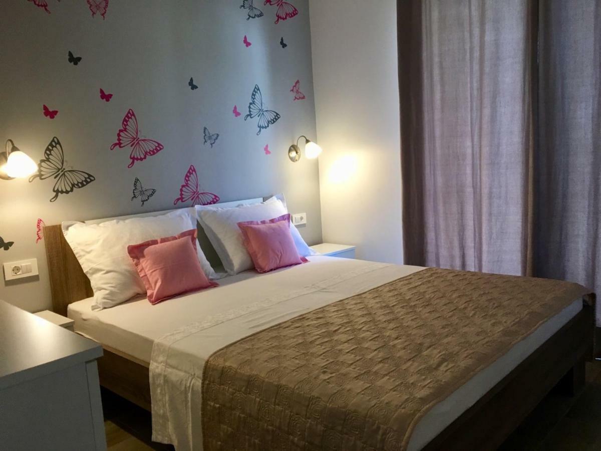 Apartments Lozina ดริเวนิก ภายนอก รูปภาพ