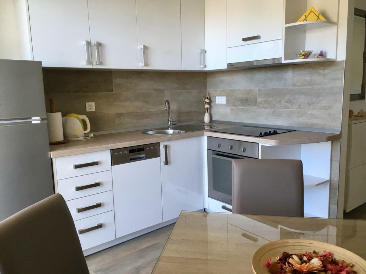 Apartments Lozina ดริเวนิก ภายนอก รูปภาพ