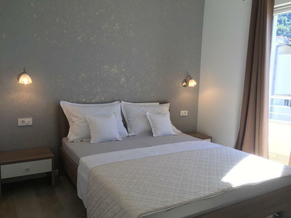 Apartments Lozina ดริเวนิก ภายนอก รูปภาพ